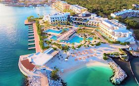 TRS Cap Cana Hotel